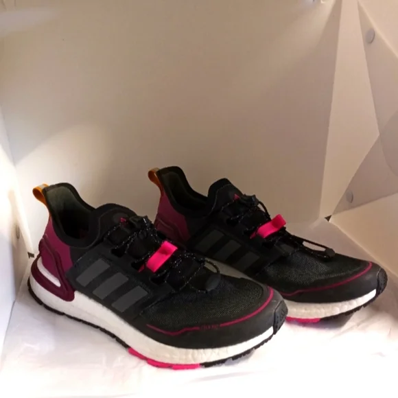 Women's Adidas Ultraboost 4.0 Running Shoes